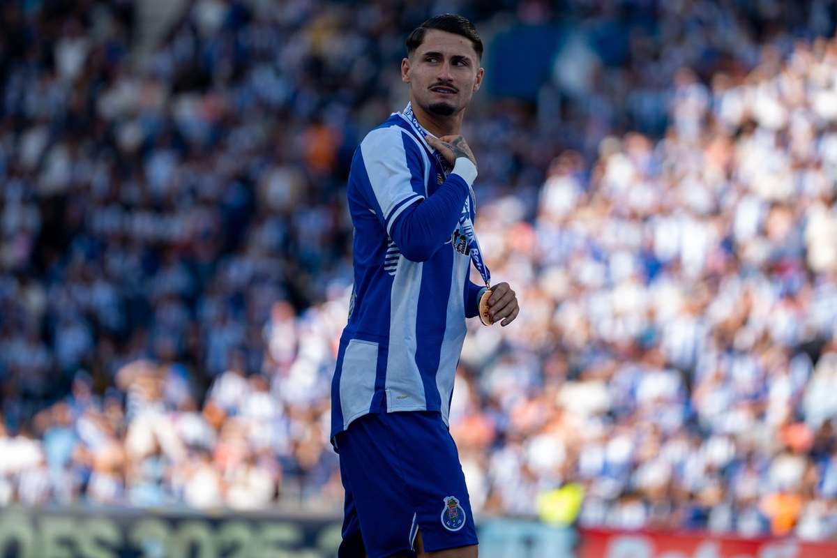 Athletic Bilbao volta a ganhar força na corrida por Borja Sainz (FC Porto)