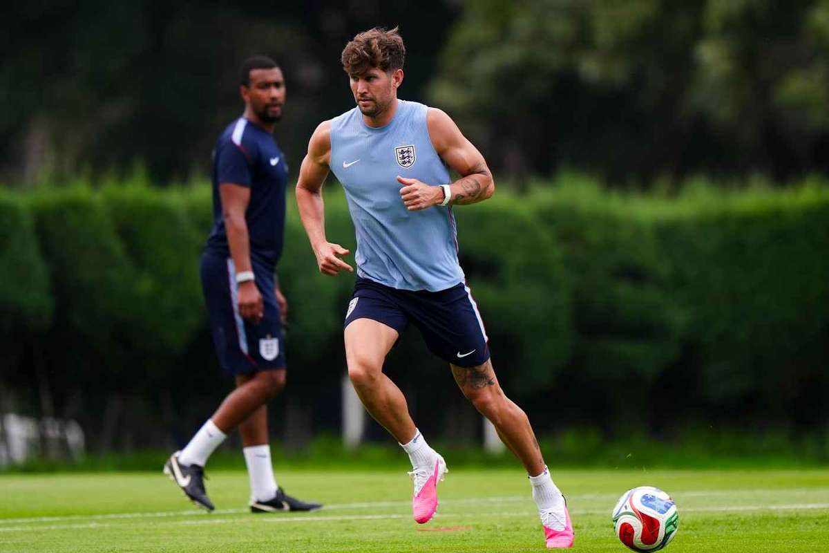John Stones (Manchester City) oferecido ao Inter de Milão