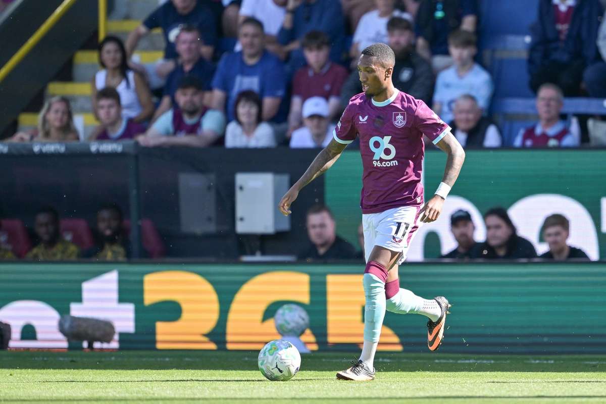 Brentford chega a acordo para a contratação de Jaidon Anthony (Burnley)