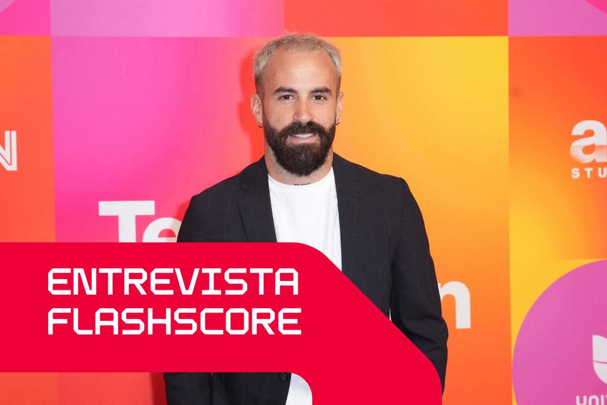 Exclusivo: Antigo companheiro de Messi aponta-o como o melhor de sempre e elogia Cristiano Ronaldo