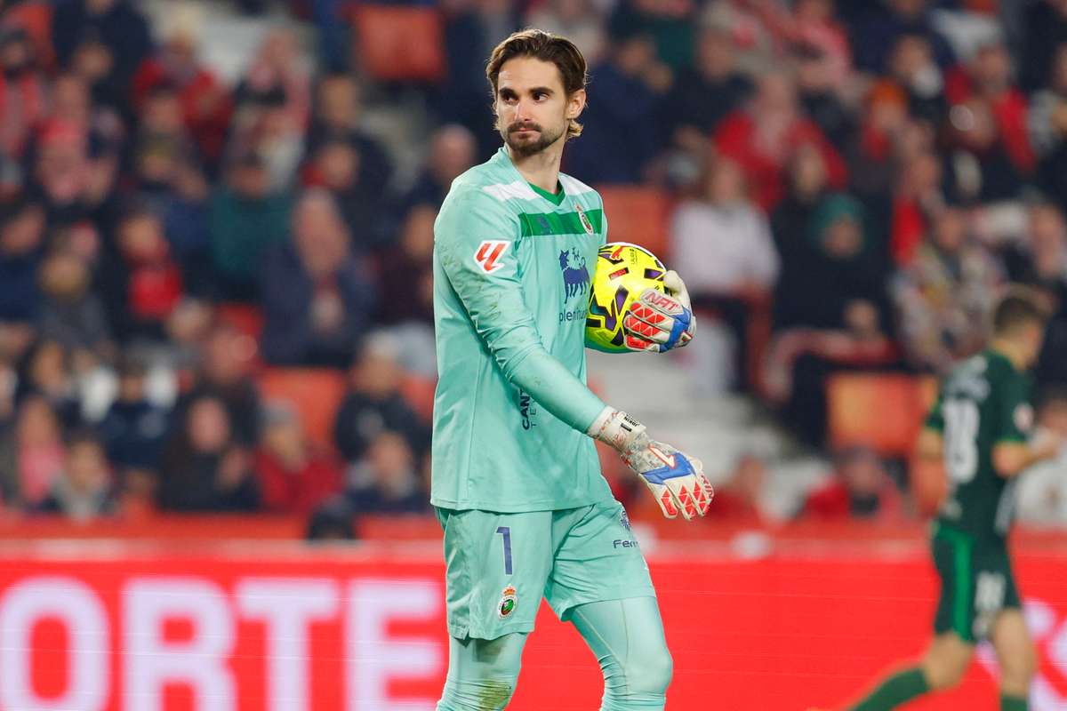 Oficial: Jokin Ezkieta deixa o Racing de Santander para rumar ao Cádiz