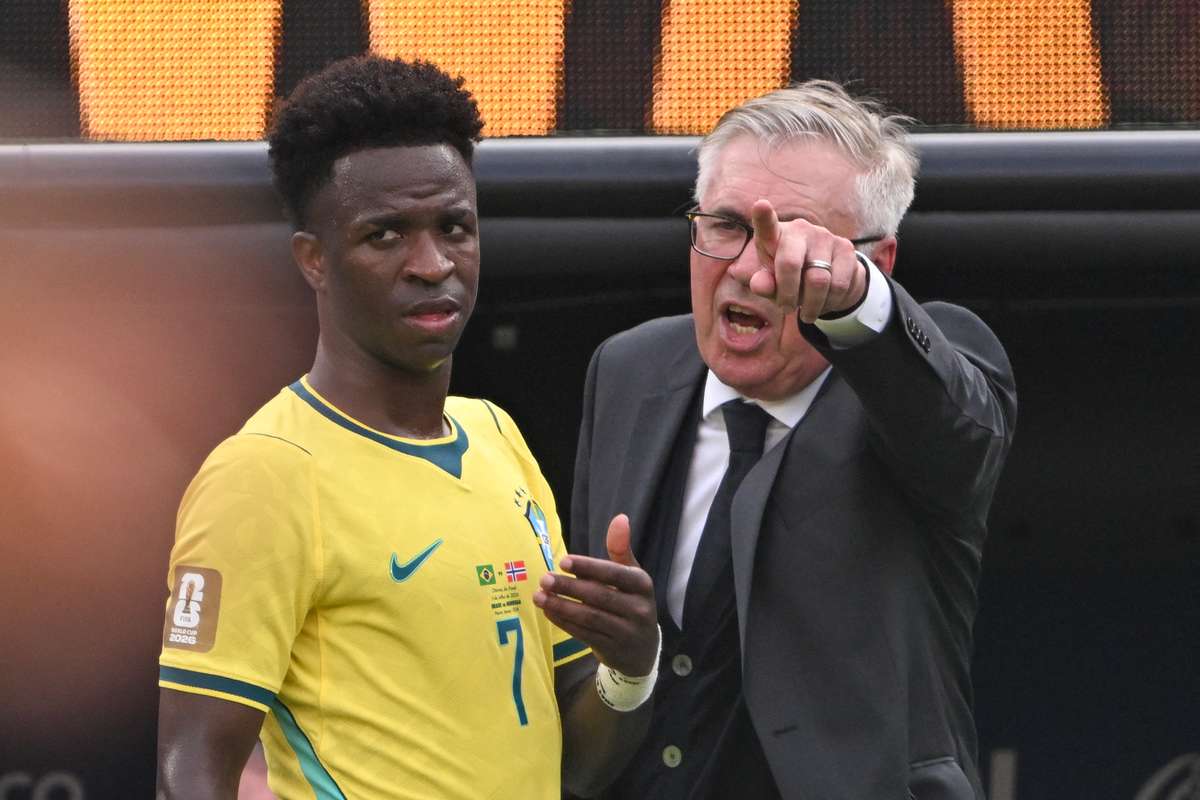 Vini Jr. blinda Bruno Guimarães e revela bastidores de pênalti perdido: "Escolha do mister"