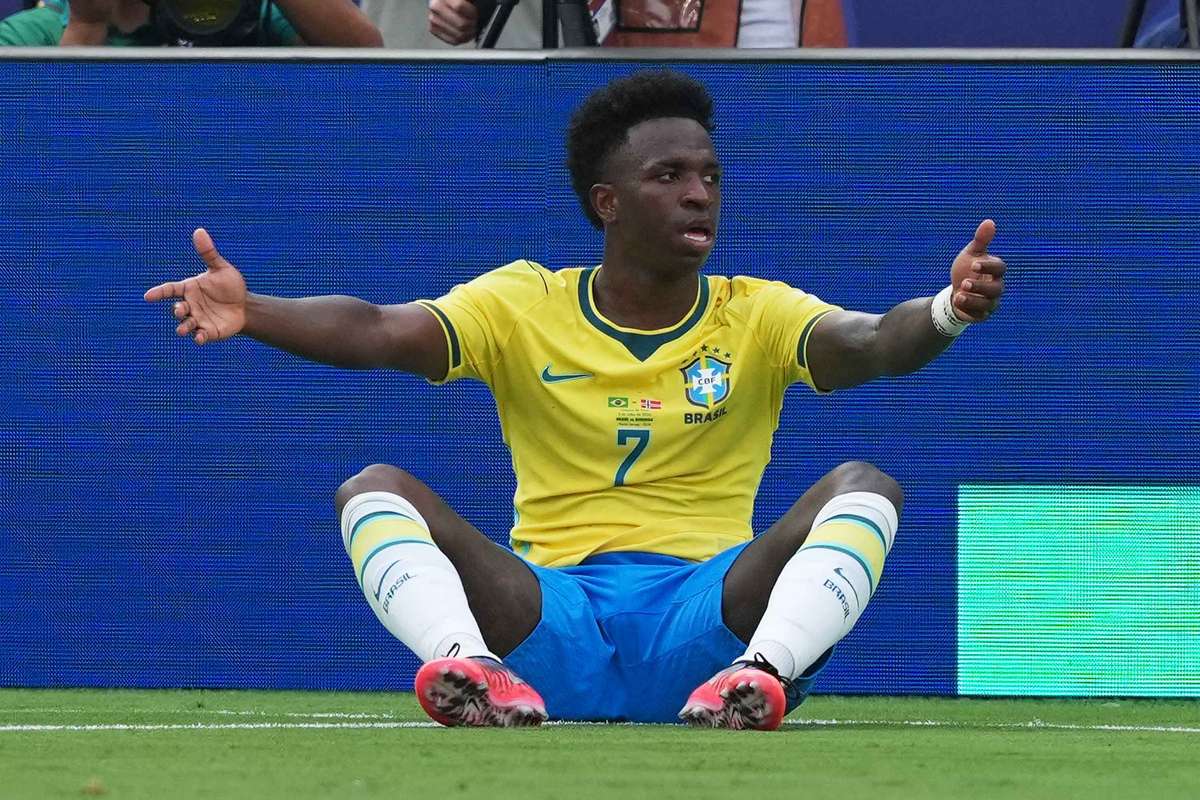 Bruno Guimaraes "tire mieux que moi" les penalties, se défend Vinícius Junior