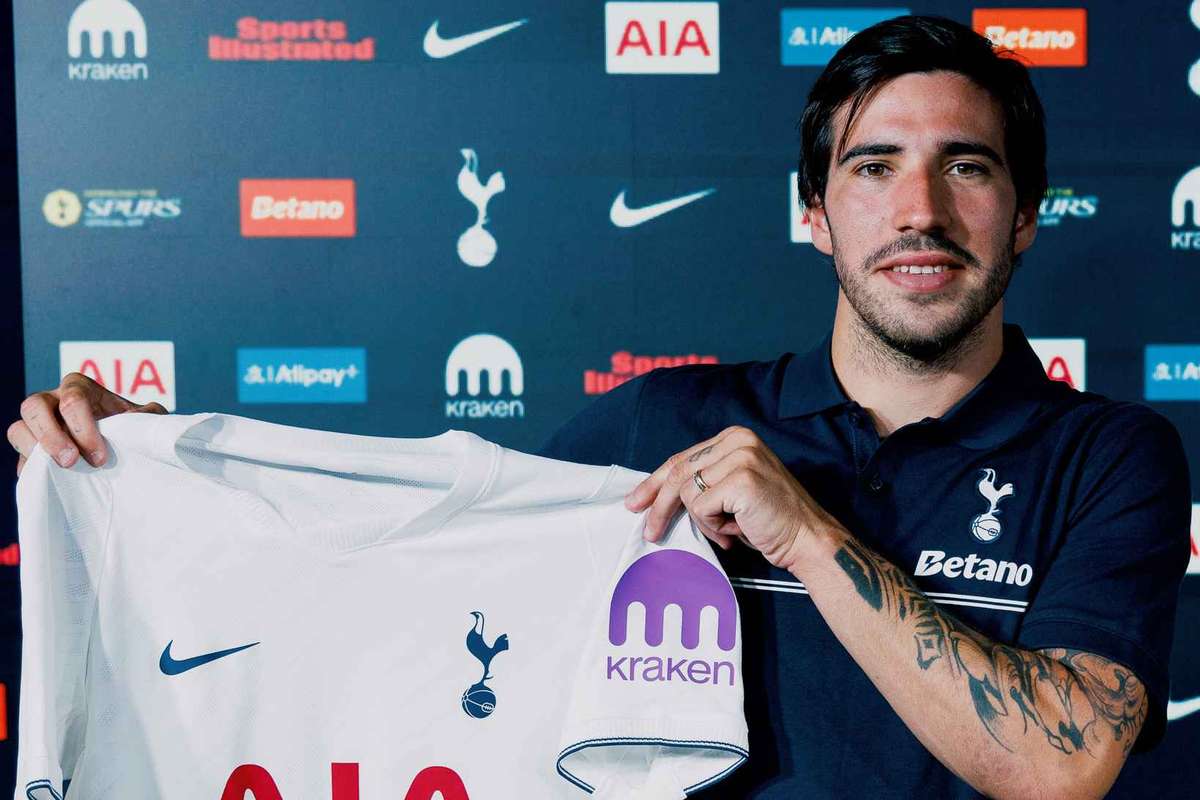 Oficial: Tottenham contrata Sandro Tonali por um recorde de 108 milhões de euros