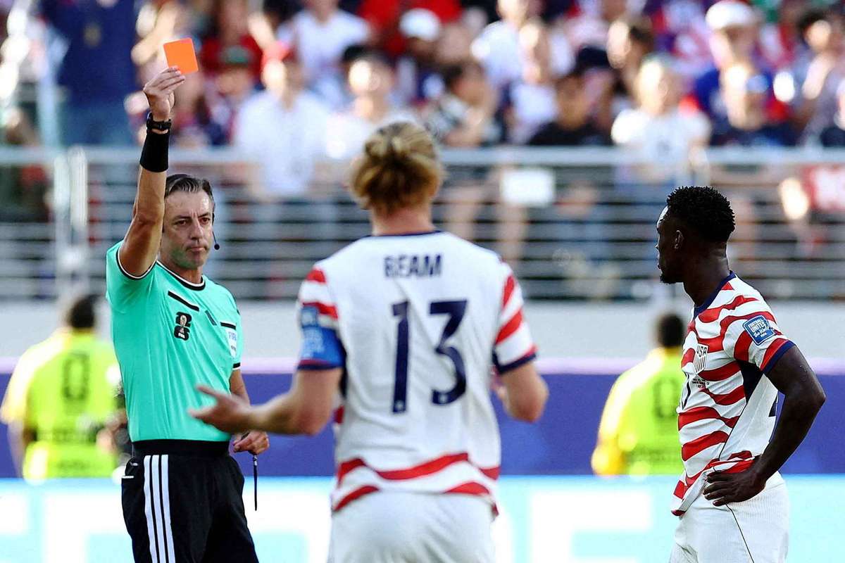 FIFA backs referee following Balogun red card despite Trump criticism