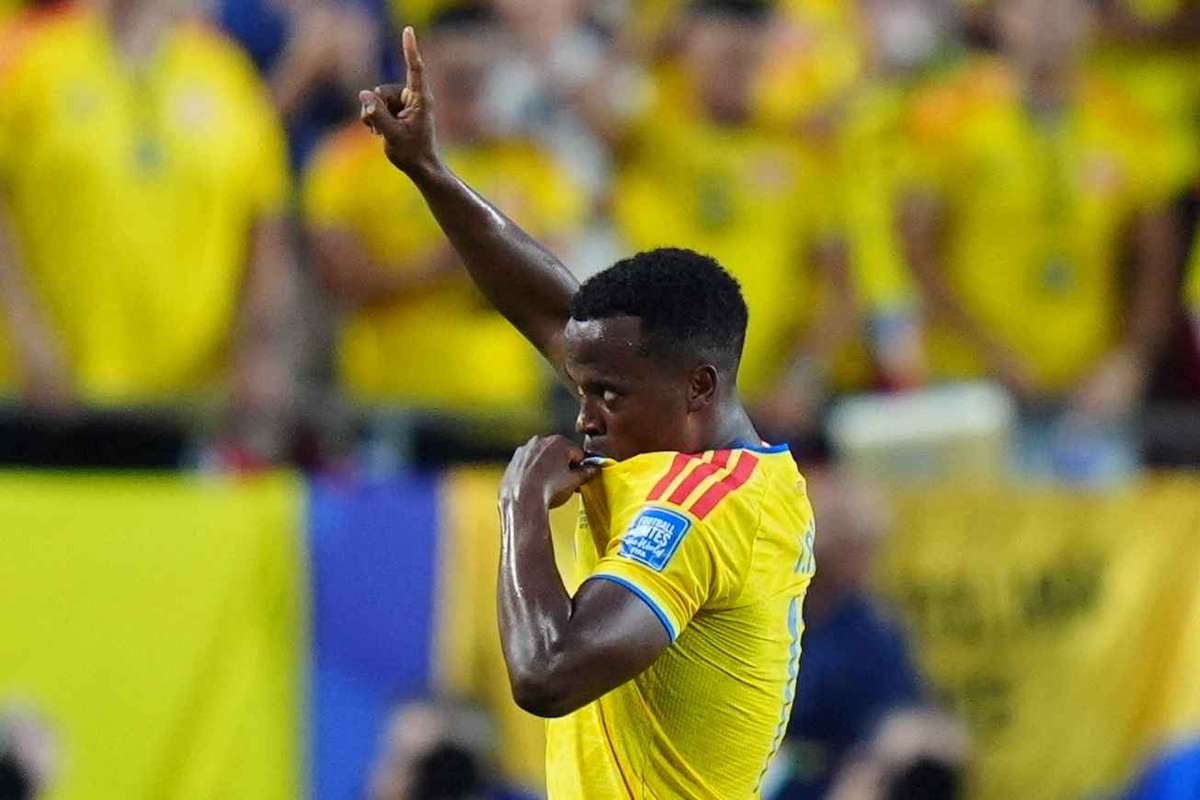 Arias a fait ses devoirs, a amélioré sa note et a mené la Colombie en huitièmes de finale de la Coupe du Monde