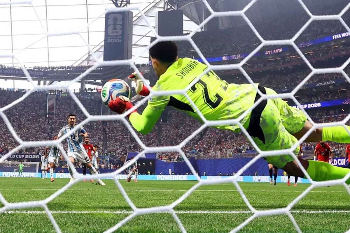 Messi, uná máquina perfecta salvo en los penaltis: ¿Por qué su fallo no le bajó la nota?