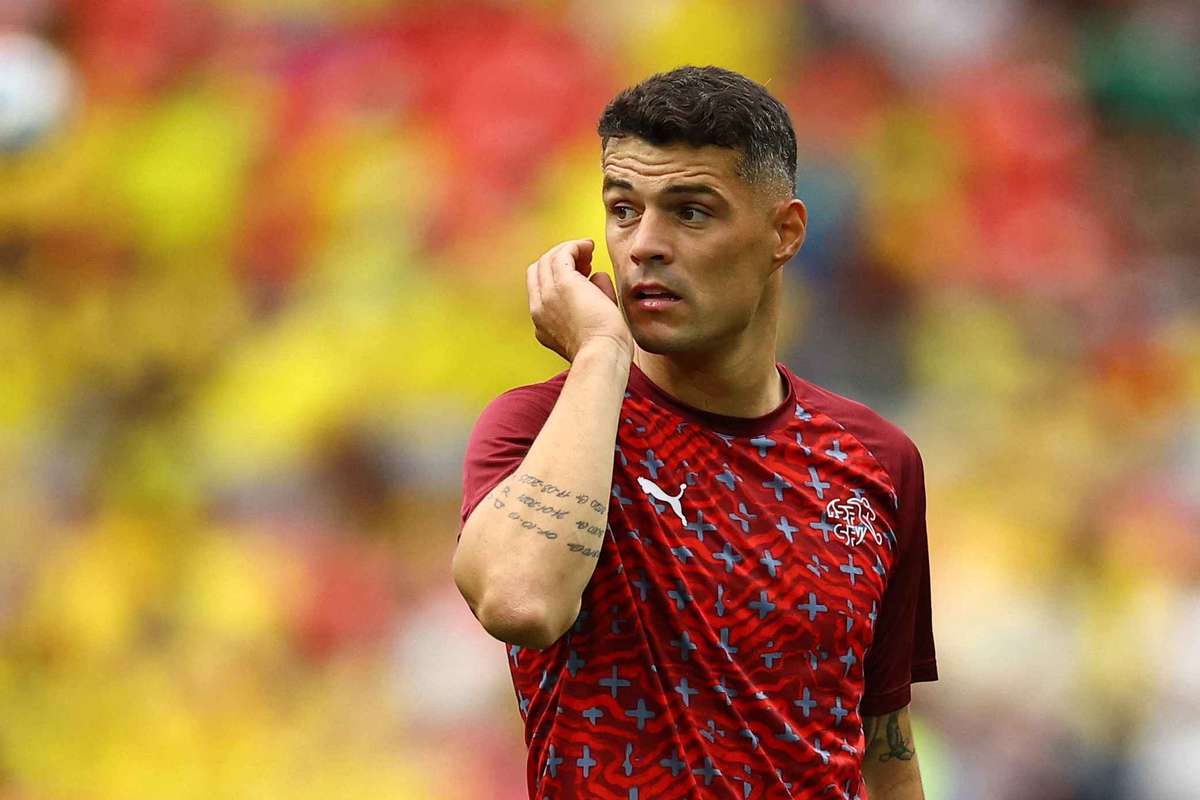 Xhaka confirma nega ao Chelsea: "Decidi ficar no Sunderland"