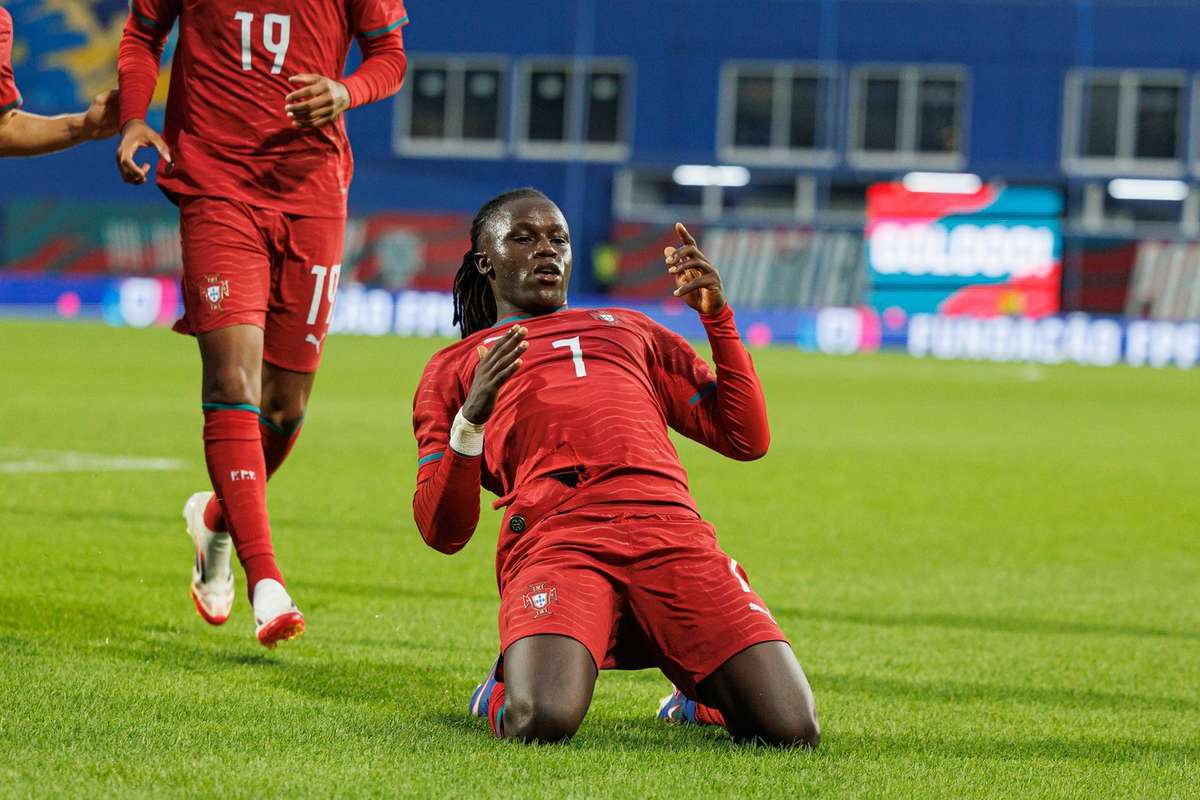 Chelsea assina com joia Geovany Quenda, do Sporting, em contrato de cinco anos
