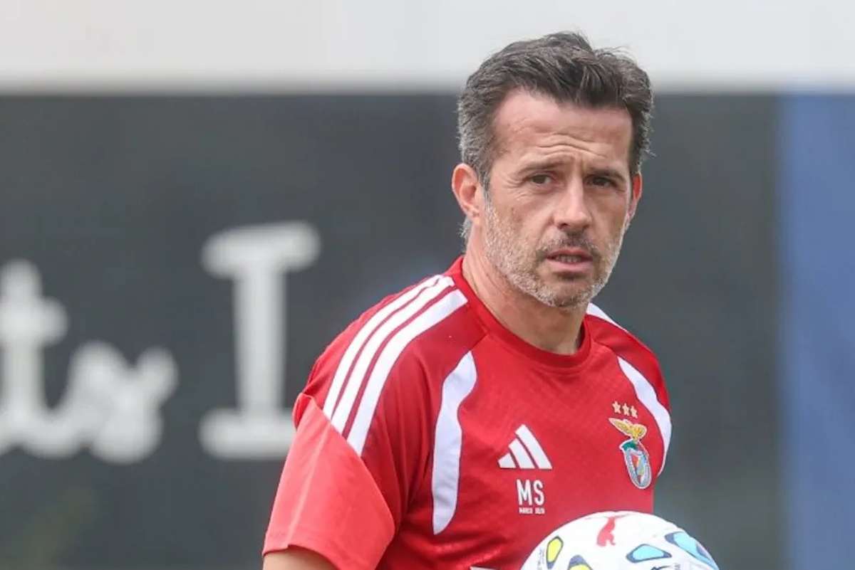 Marco Silva volta a "cortar" no plantel do Benfica: André Gomes e João Fonseca na equipa B