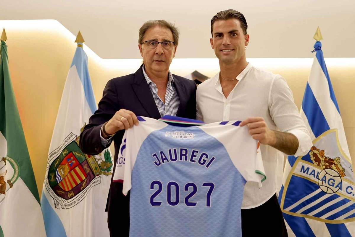 El Málaga renueva a Eneko Jauregi por una temporada más