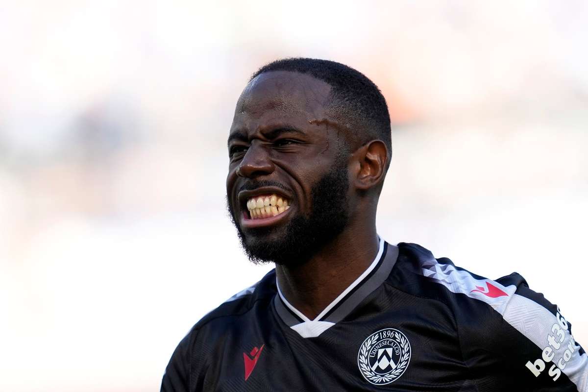 Oficial: Udinese garante Keinan Davis com novo contrato de longa duração