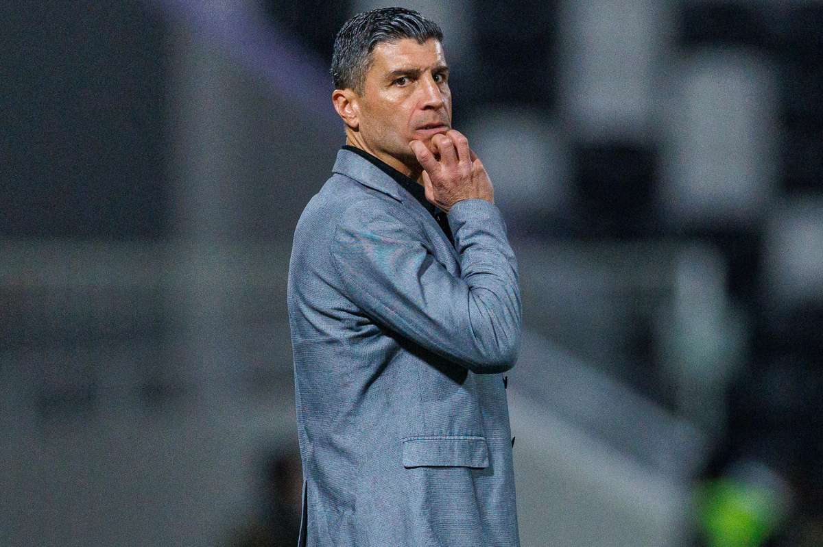 Vasco acerta contratação do técnico português Pedro Emanuel