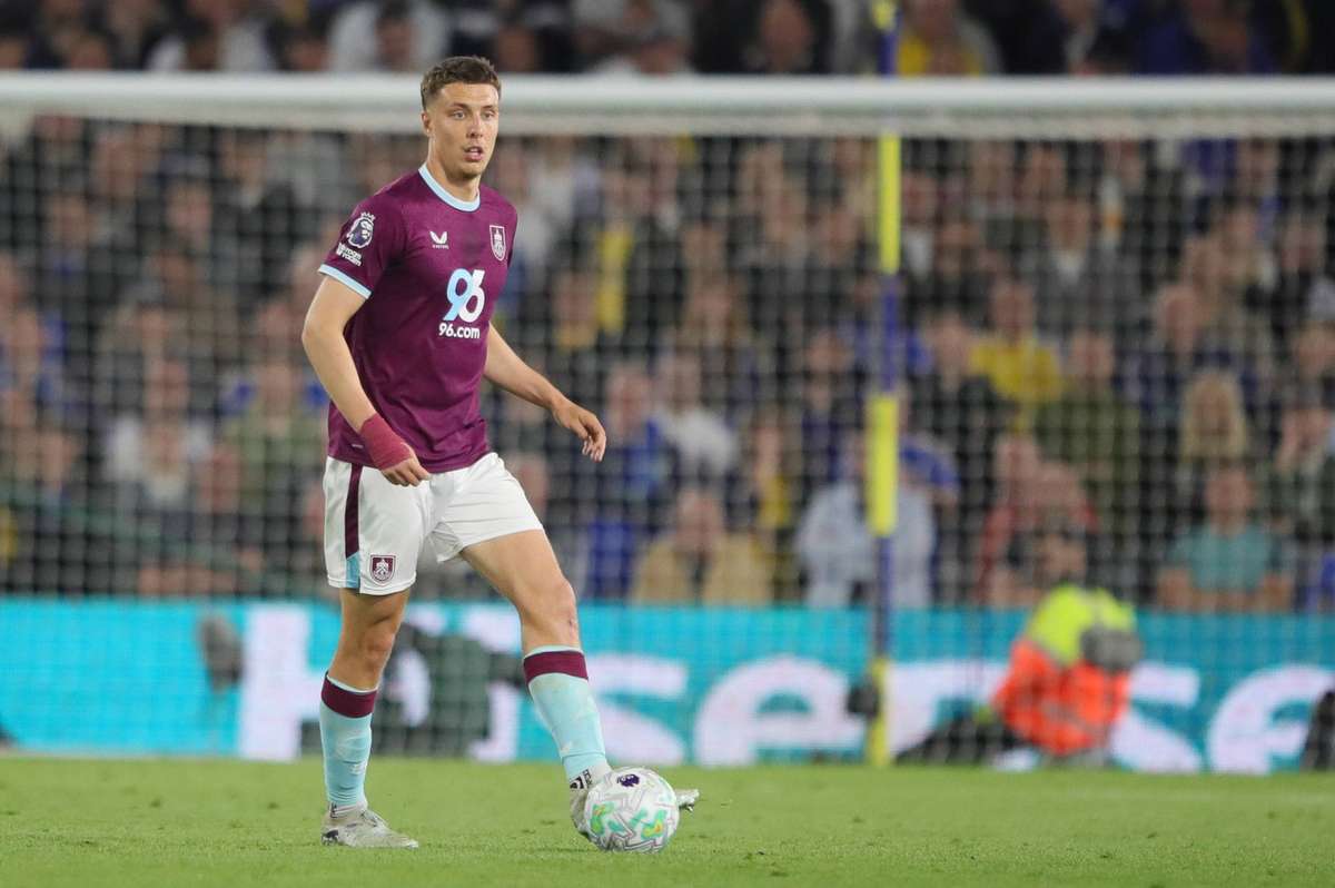 El RB Leipzig, cerca de cerrar un acuerdo por el defensor del Burnley Maxime Esteve