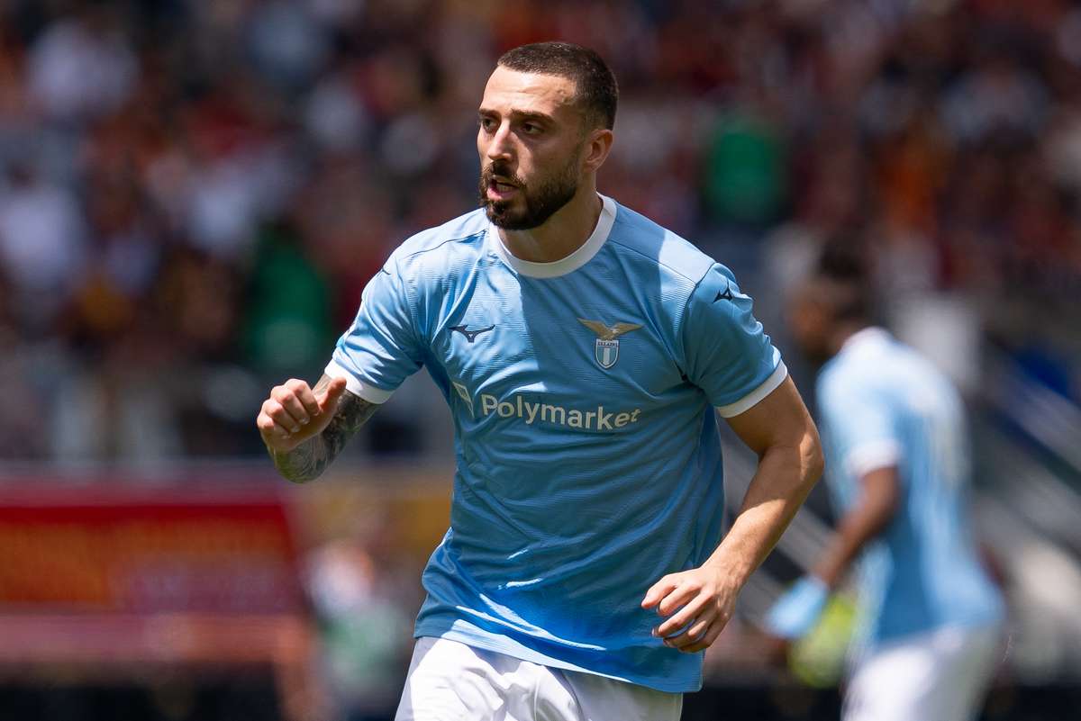 L'AC Milan recrute l'Espagnol Mario Gila, en provenance de la Lazio