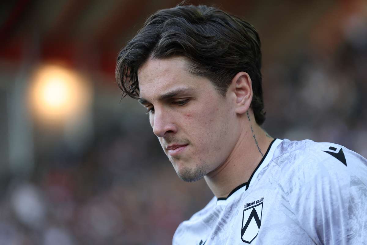 Caso Zaniolo na Udinese: internacional italiano falta aos treinos e vai para a praia