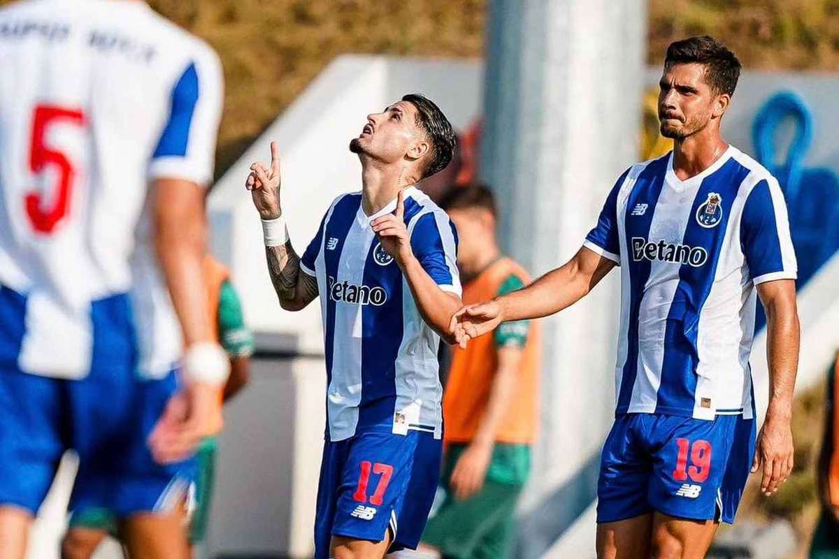 FC Porto empata com Hibernian em jogo de preparação com golo de Borja Sainz (1-1)