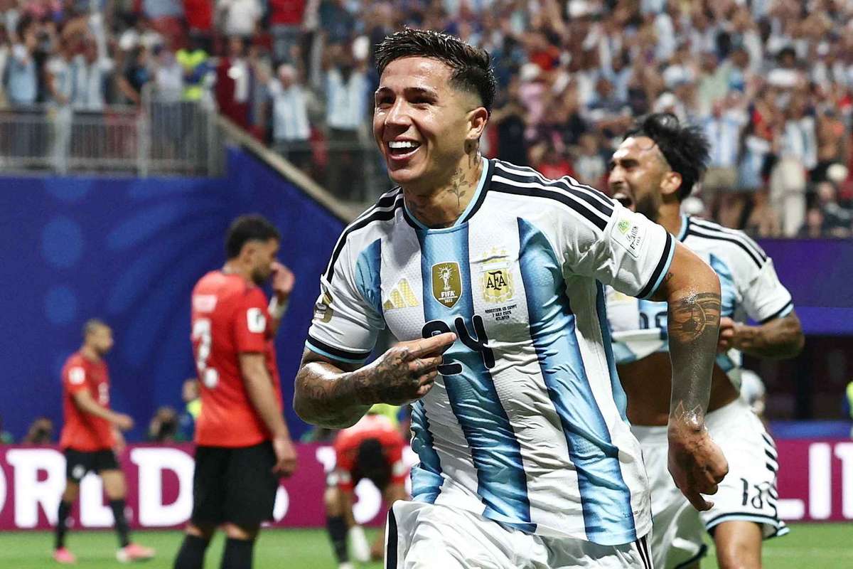 Flashscore sources: Man City wait for Enzo Fernandez decision as they consider move