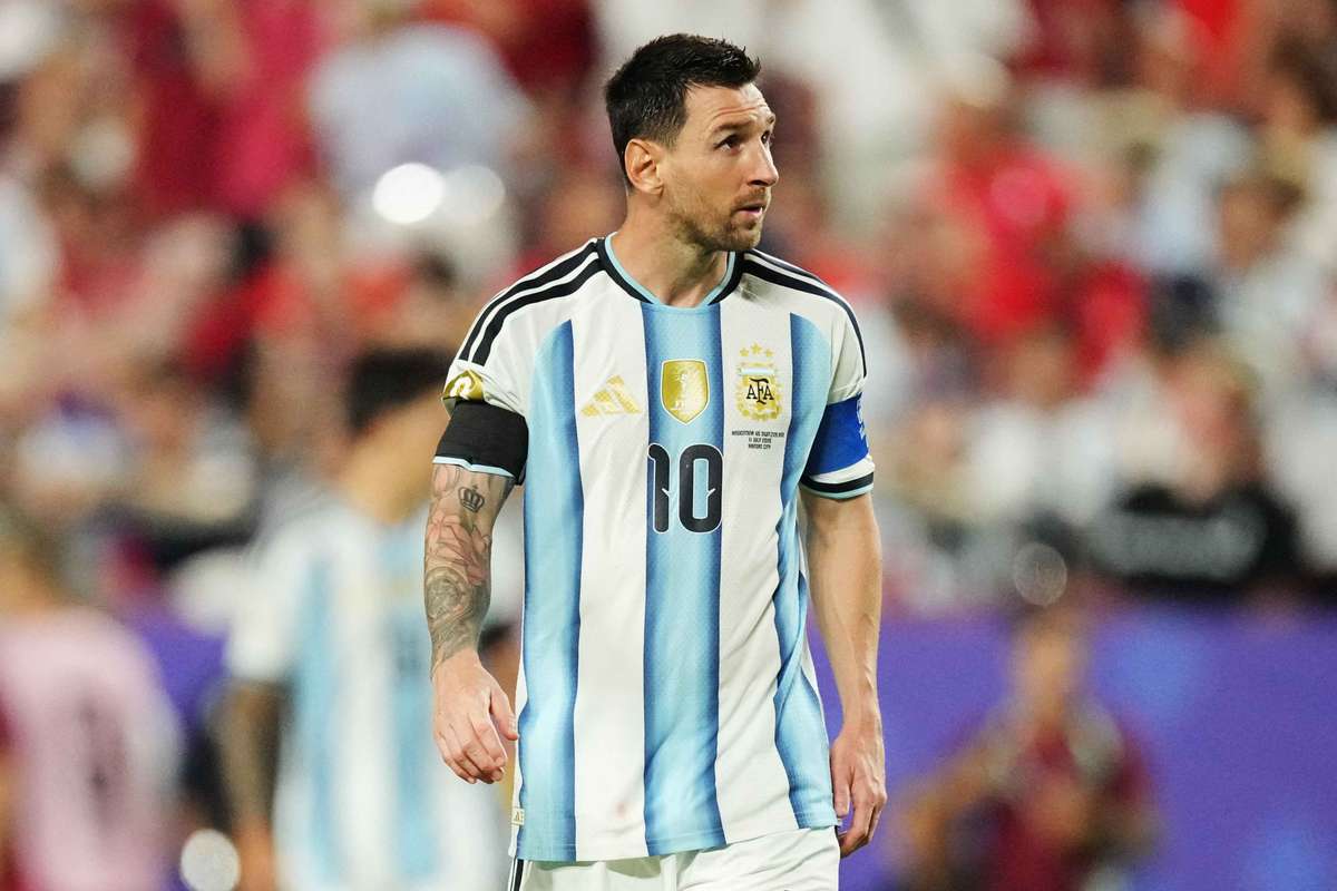 "O jogo contra Inglaterra é especial", reconhece Messi após vencer a Suíça
