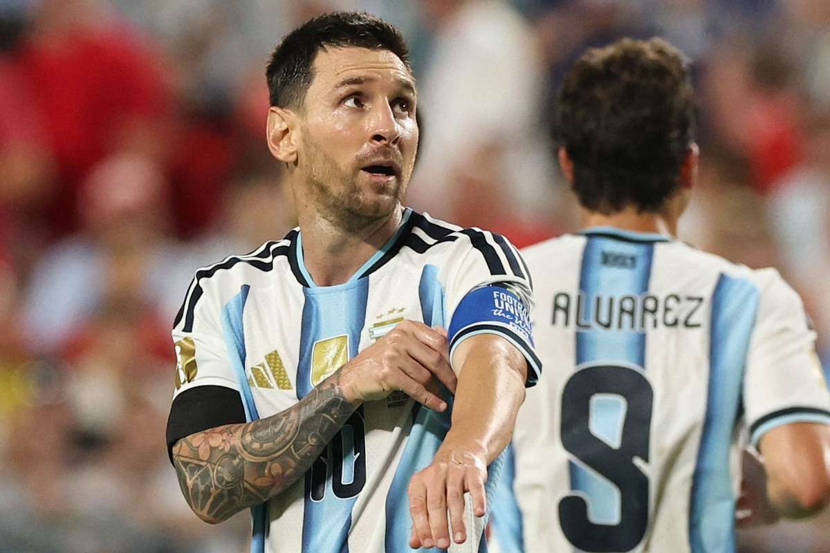 "O jogo contra a Inglaterra é especial", admite Messi antes de semi da Copa