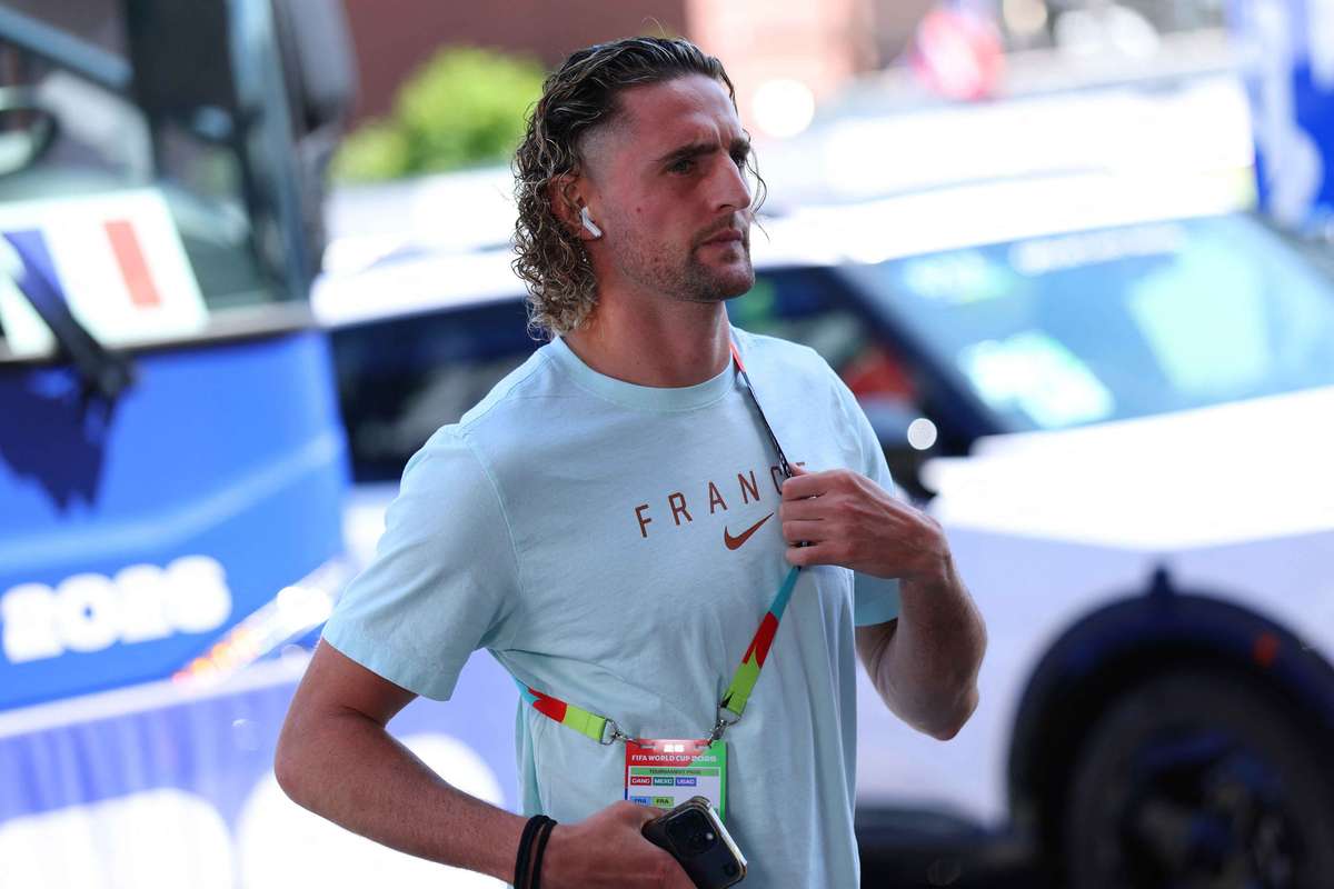 Rabiot agita o mercado em Itália: Nápoles quer contratá-lo e AC Milan não o quer largar