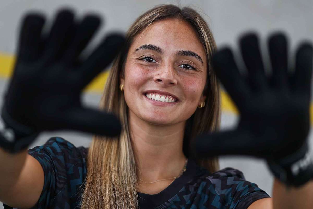 Feminino: Internacional jovem portuguesa Carolina Alves assina pelo Sporting