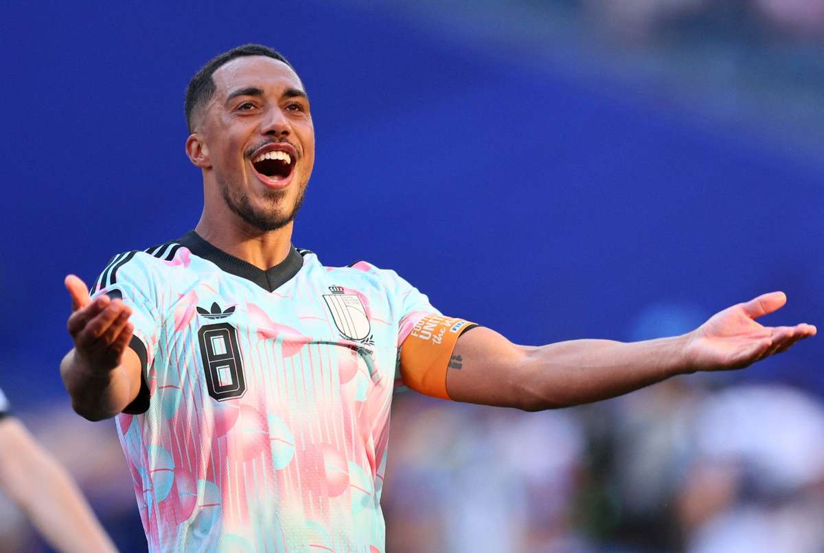 Man United lève la clause libératoire de Tielemans alors que Carrick reconstruit son milieu de terrain