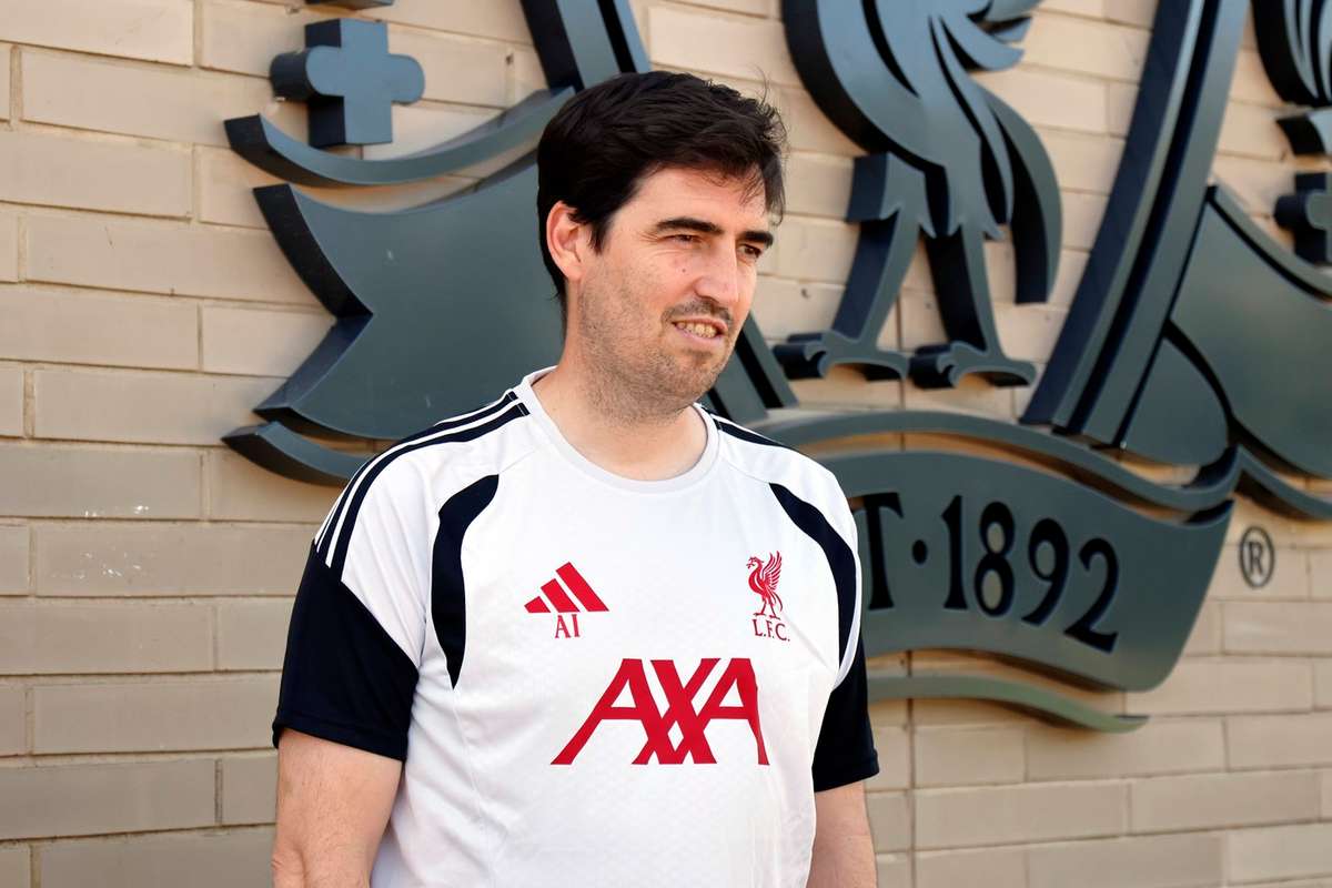 Andoni Iraola comparte sus planes en su primera rueda de prensa como entrenador del Liverpool