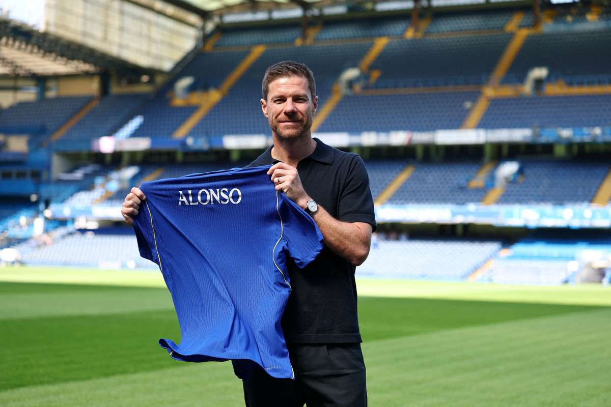 Xabi Alonso quer devolver a "sede de vencer" ao Chelsea