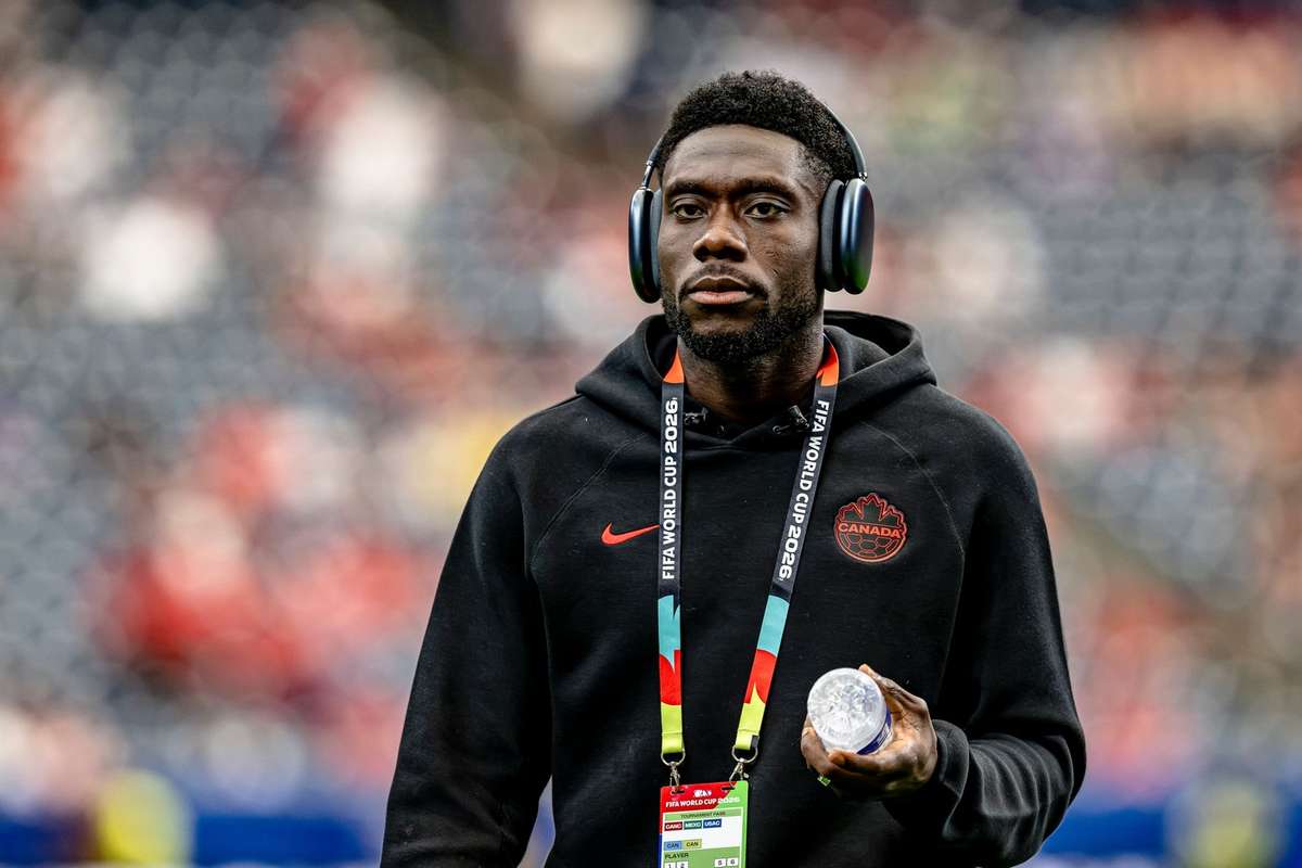 Zurück in München: Alphonso Davies trainiert nach Heim-WM wieder bei den Bayern