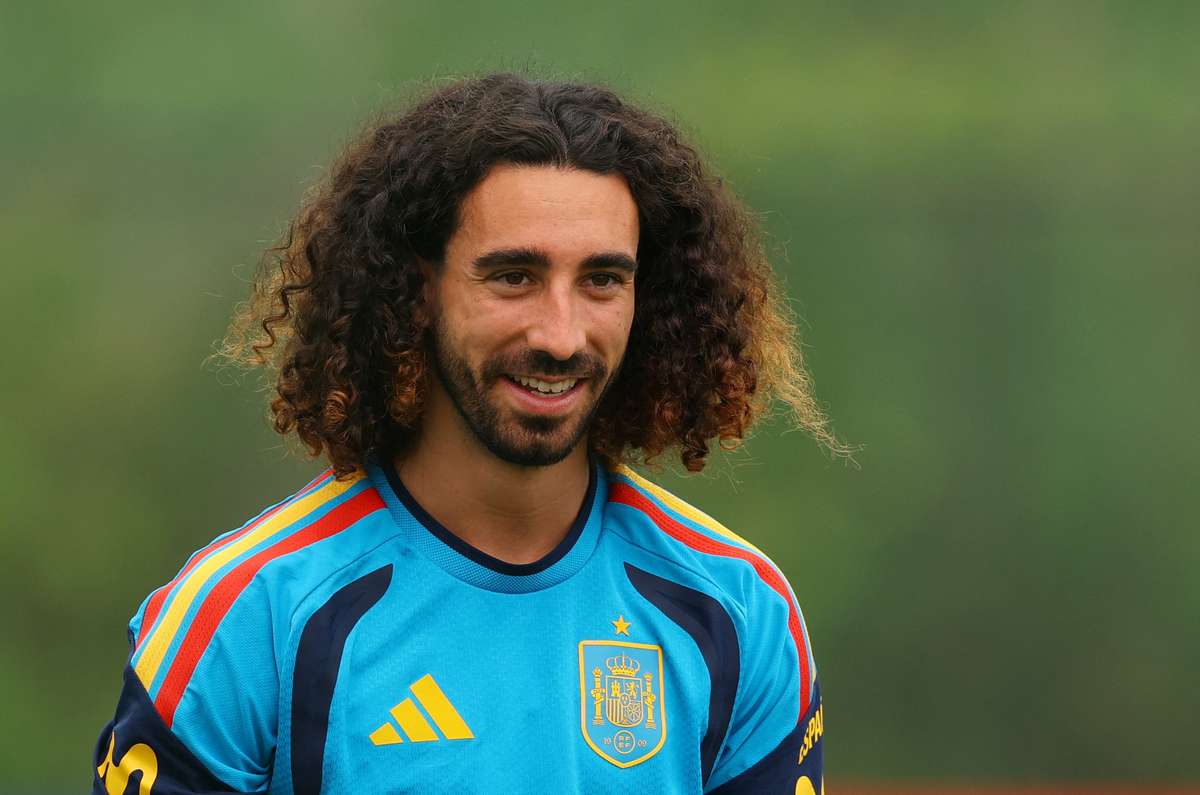 Cucurella asegura que se tatuará el rostro de De la Fuente si España gana el Mundial