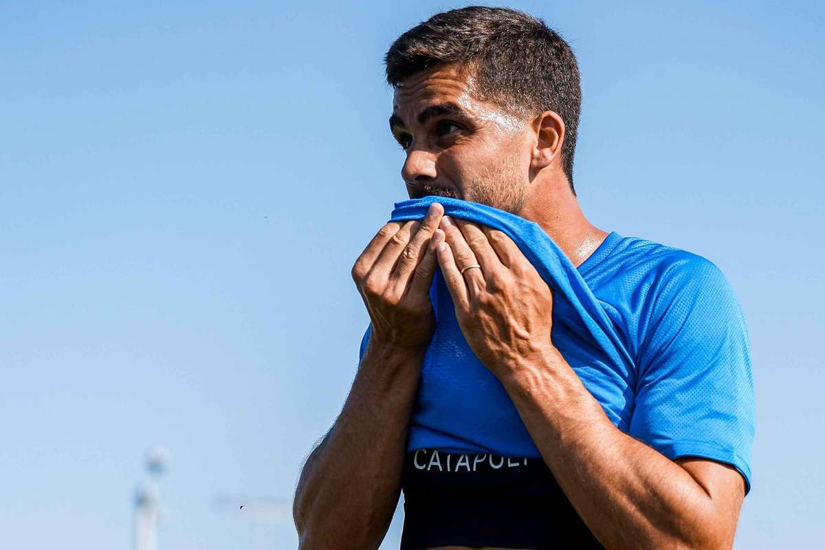 FC Porto dá a volta ao Birmingham em St. George’s Park (2-1)