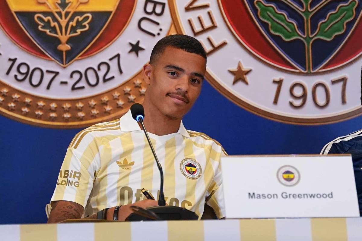 Greenwood revela influência de Cristiano Ronaldo após rumar ao Fenerbahçe