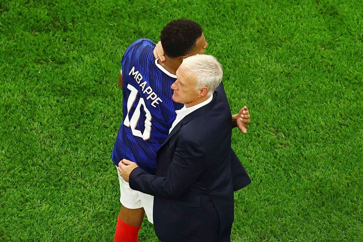 Mbappe pays tribute to outgoing Deschamps ahead of coach's 'last dance' at World Cup