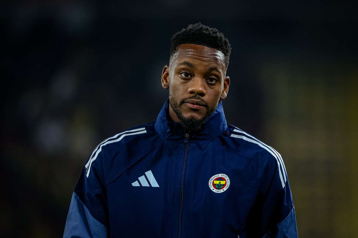 Jhon Durán já chegou a Lisboa para assinar pelo Benfica: "É a maior equipa de Portugal"