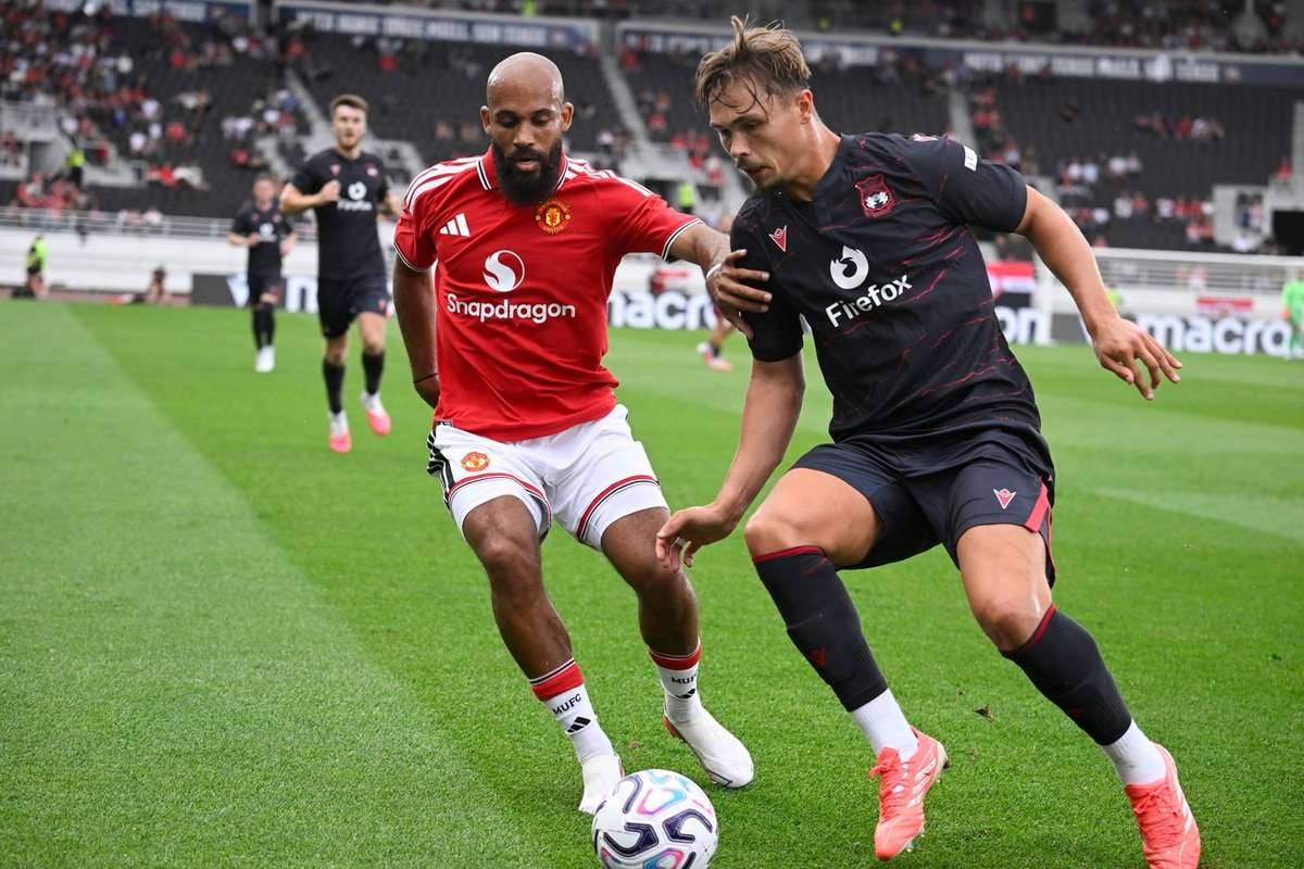 George Thomason vê progressos após o Wrexham vencer o Manchester United