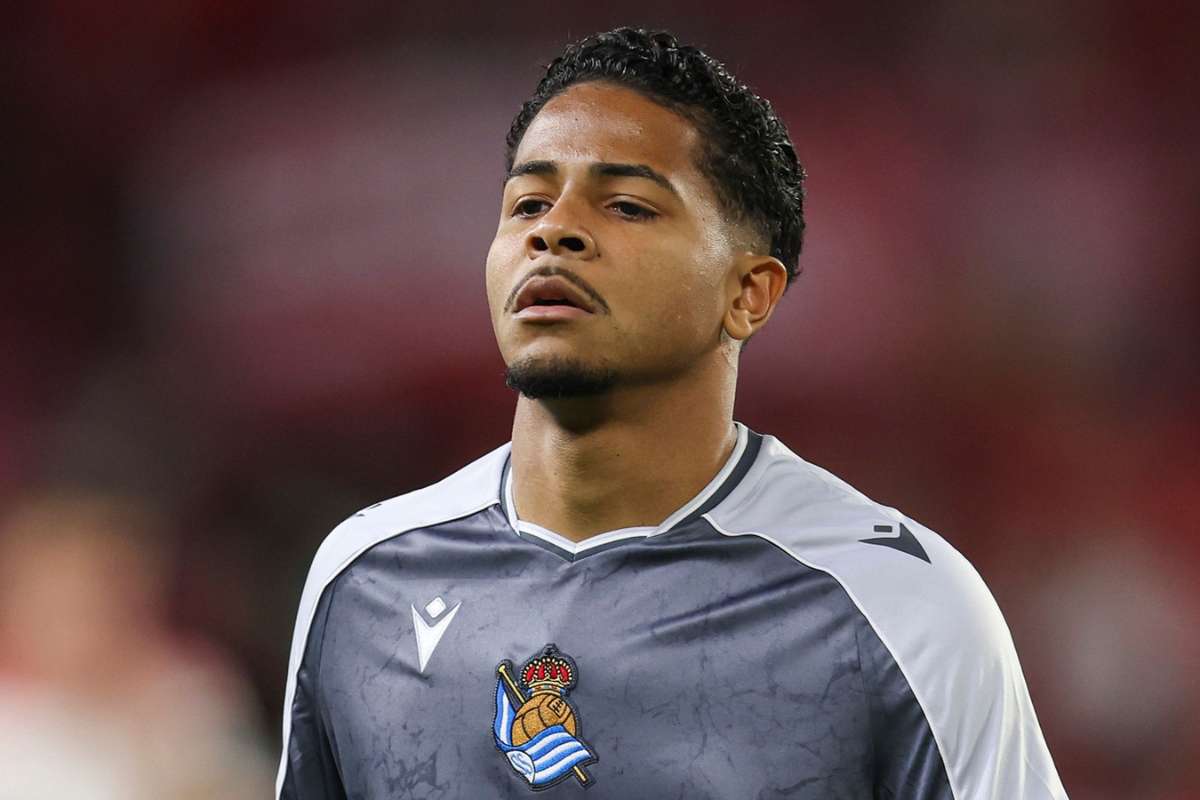 Cruzeiro acerta detalhes com Al Nassr e aguarda chegada do avançado Wesley