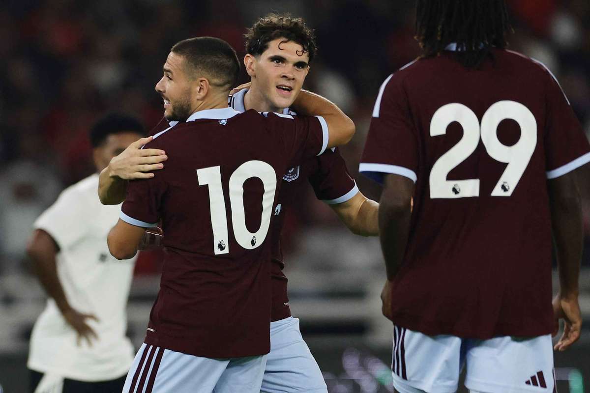 Les Argentins d’Aston Villa prêts à défier le PSG : la classe de Buendia et le pari Garnacho