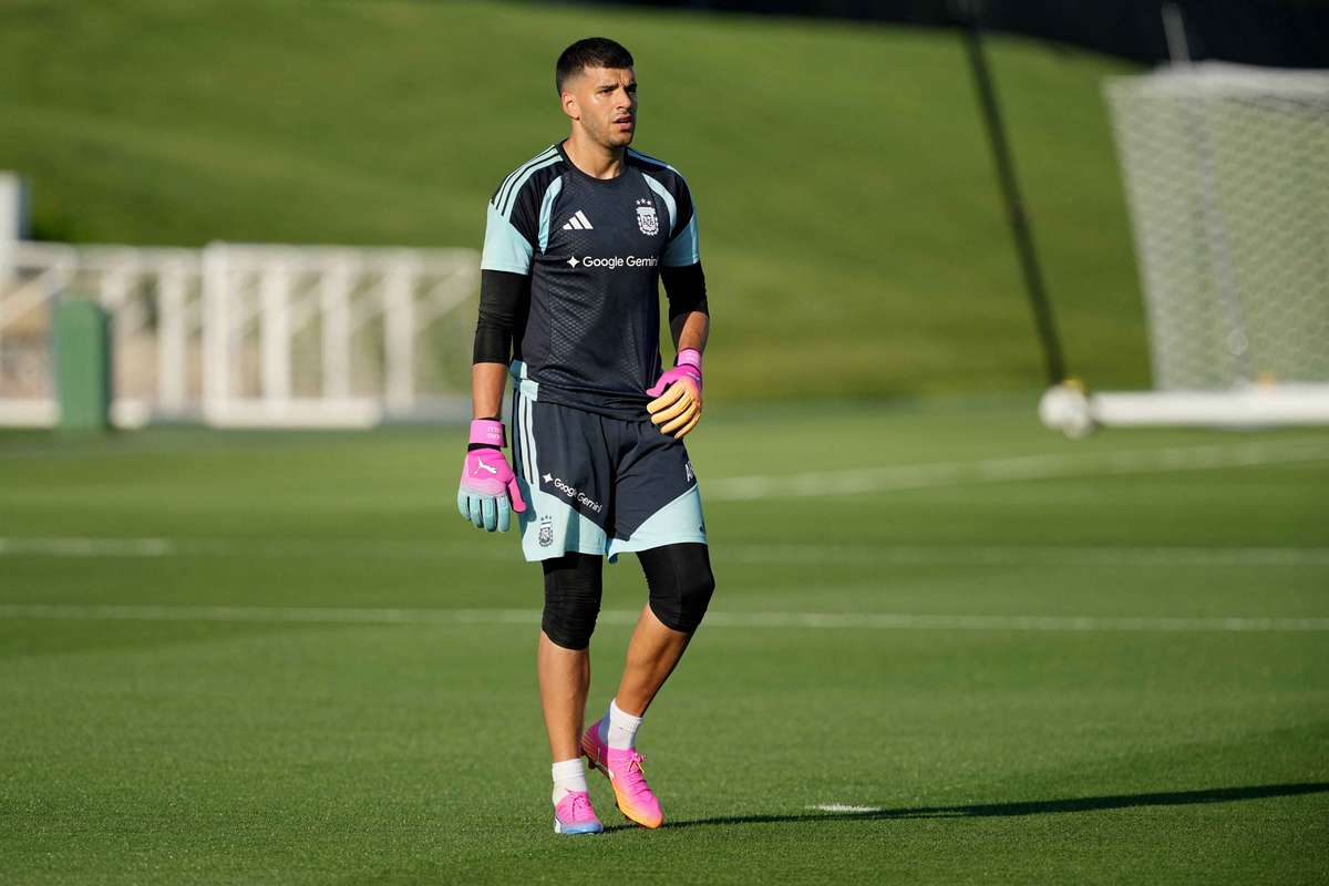 Manchester City sign goalkeeper Geronimo Rulli from Marseille on two-year deal