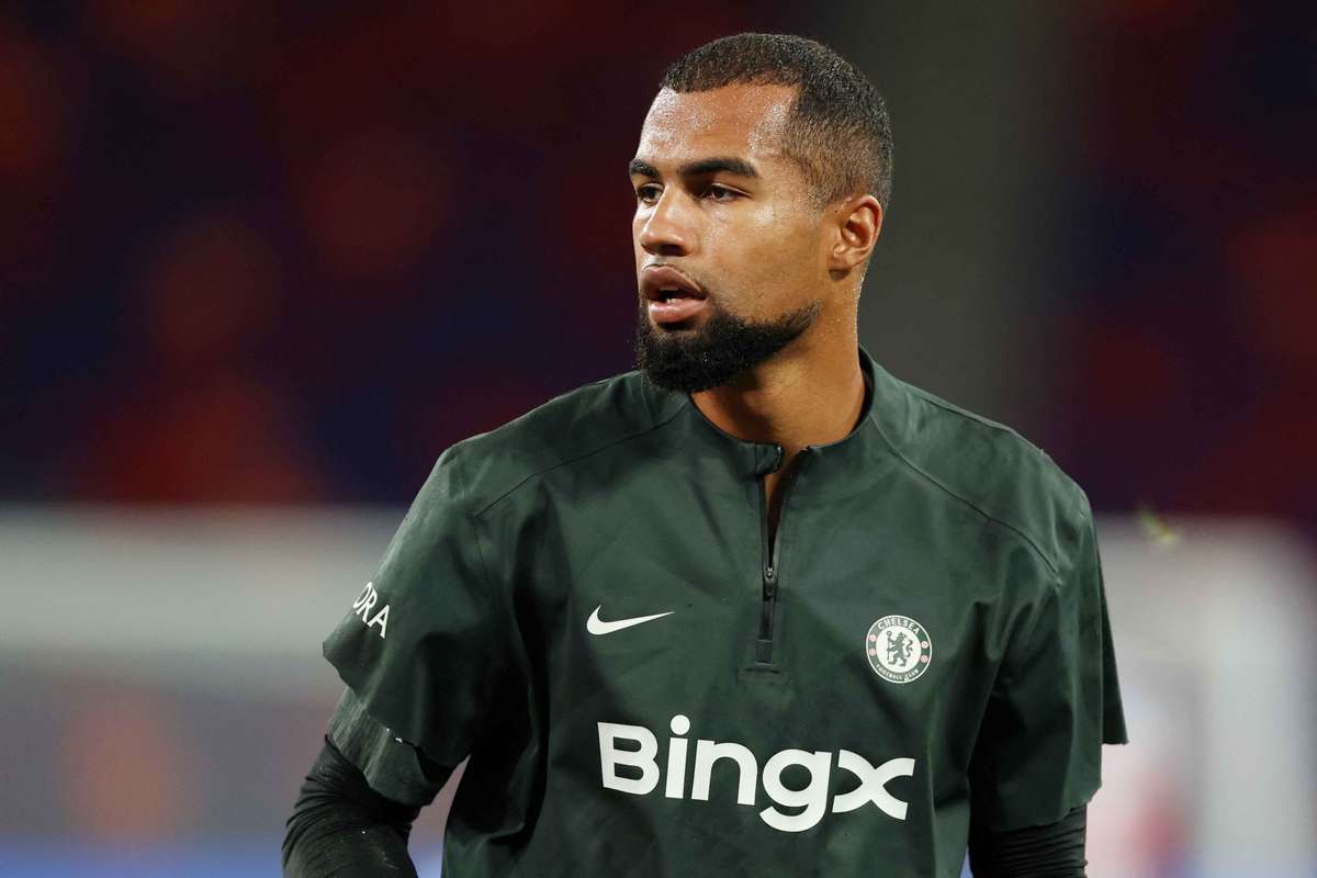 Chelsea keeper Robert Sanchez completes season-long loan move to Serie A side Como