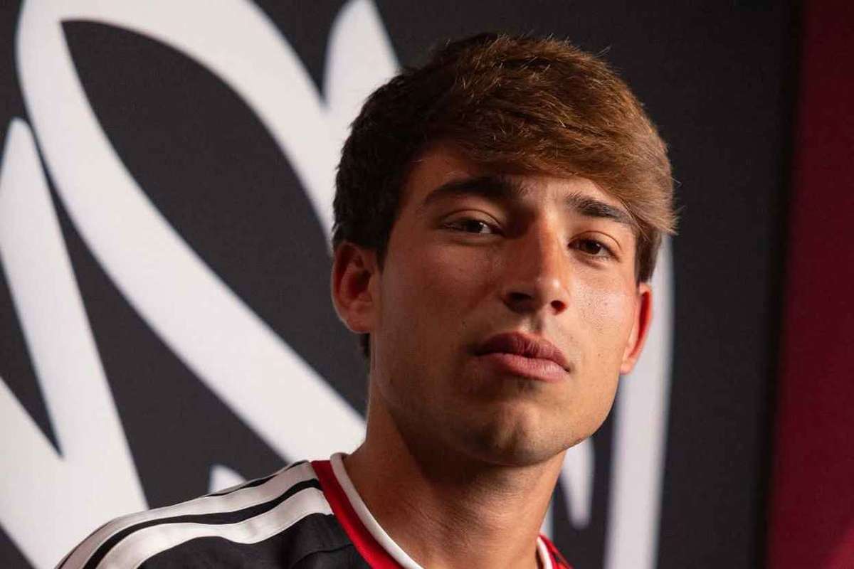 Oficial: Casa Pia transfere Raúl Blanco para o Racing de Ferrol por metade do passe