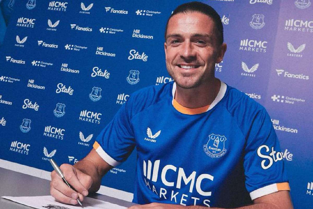 Grealish retorna, por empréstimo do City, ao clube que defendeu na última temporada