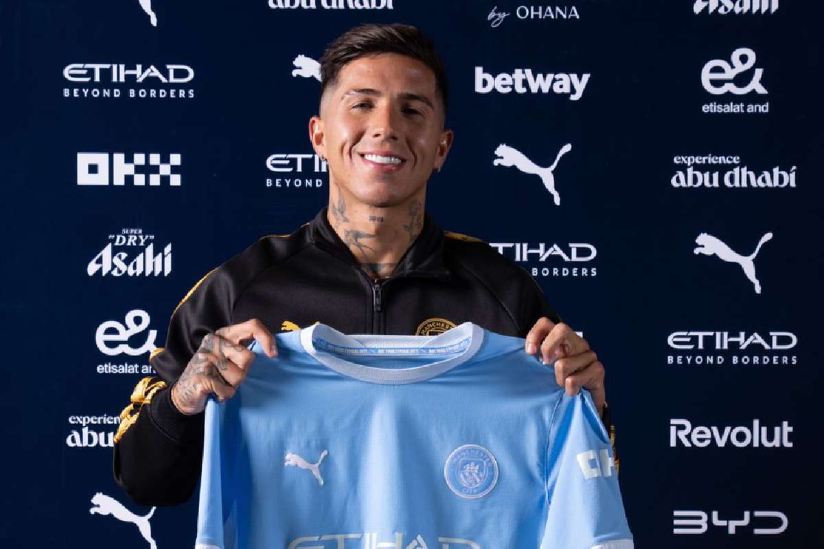 Premier League clubs smash summer outlay record after silly spending spree