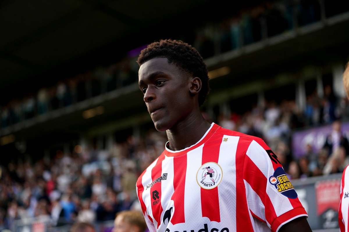 Youngster Ayoni Santos completes dream move to PSV from Sparta Rotterdam