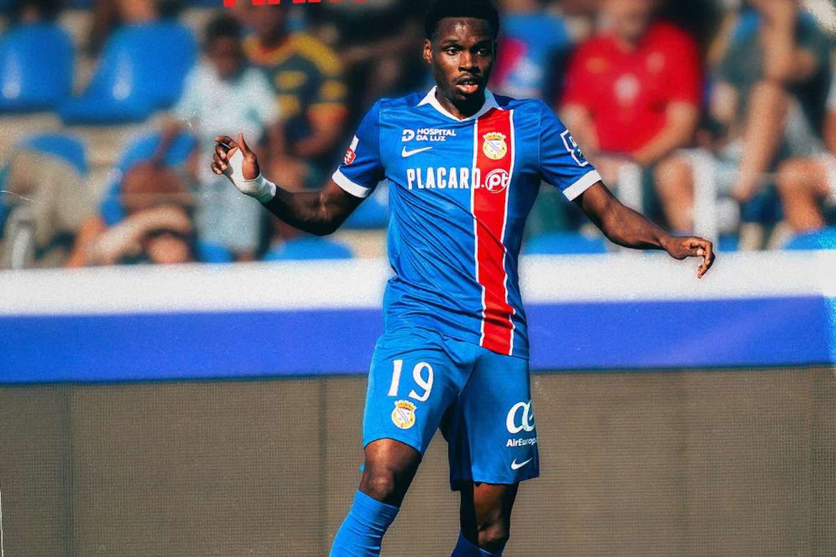 Oficial: Anunciado em maio, Essimi deixa Alverca para assinar pelo Rodez