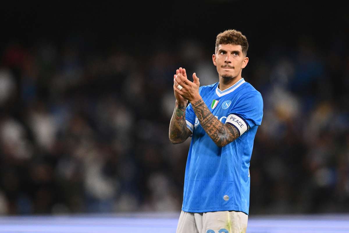 Oficial: Di Lorenzo renova com o Nápoles