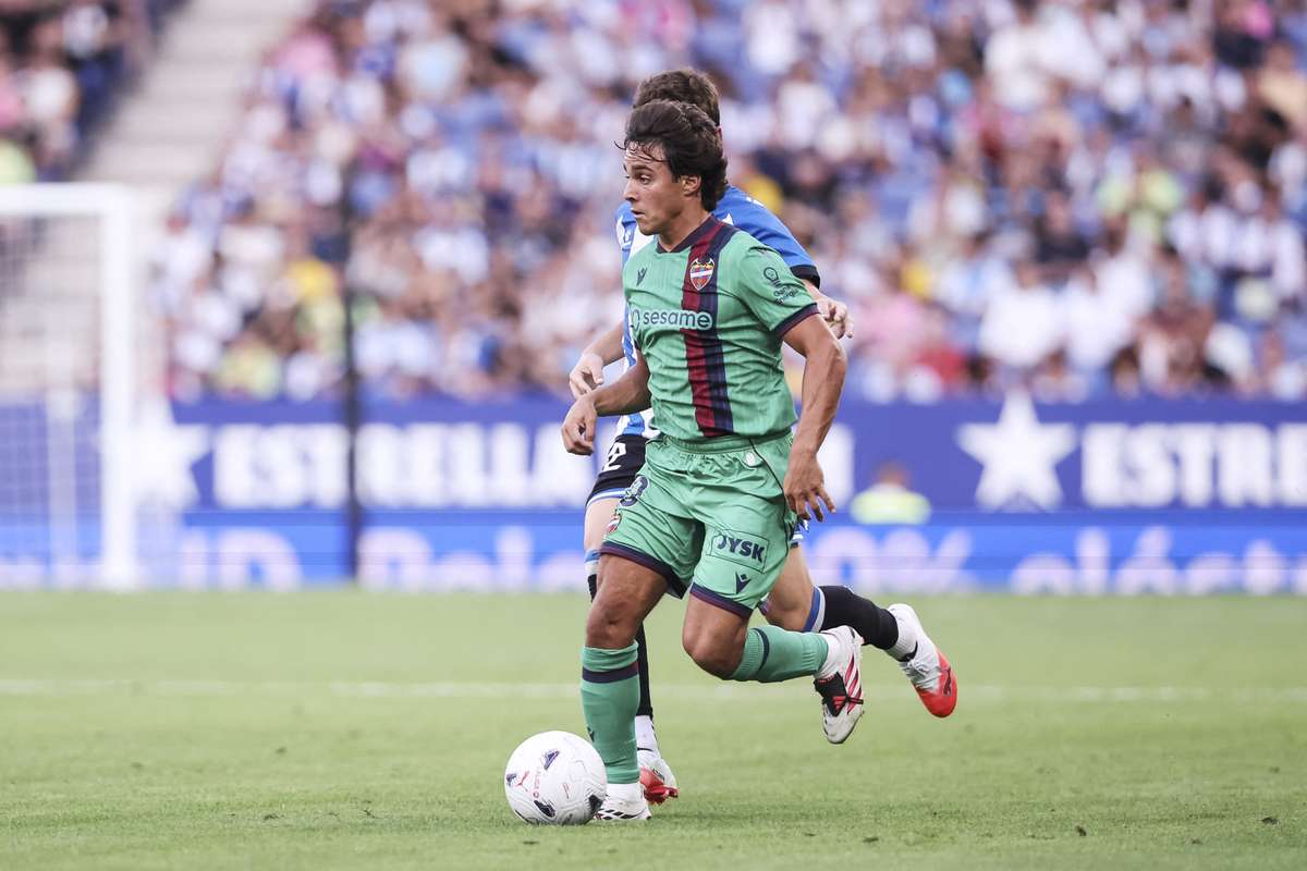 Oficial: Antigo alvo do Benfica muda-se para o México