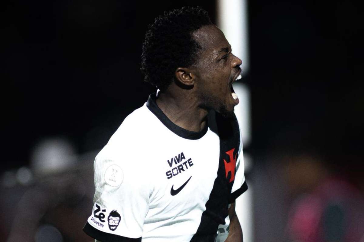 Taça do Brasil: Vasco da Gama, de Pedro Emanuel, bate Vitória (0-2) e está nas meias-finais