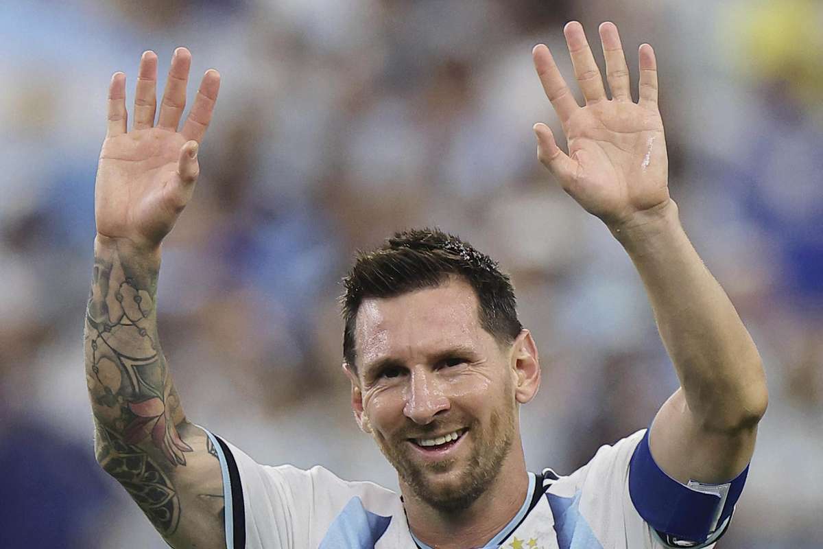 Jogos de futebol na Argentina vão parar aos 10 minutos para homenagem a Messi
