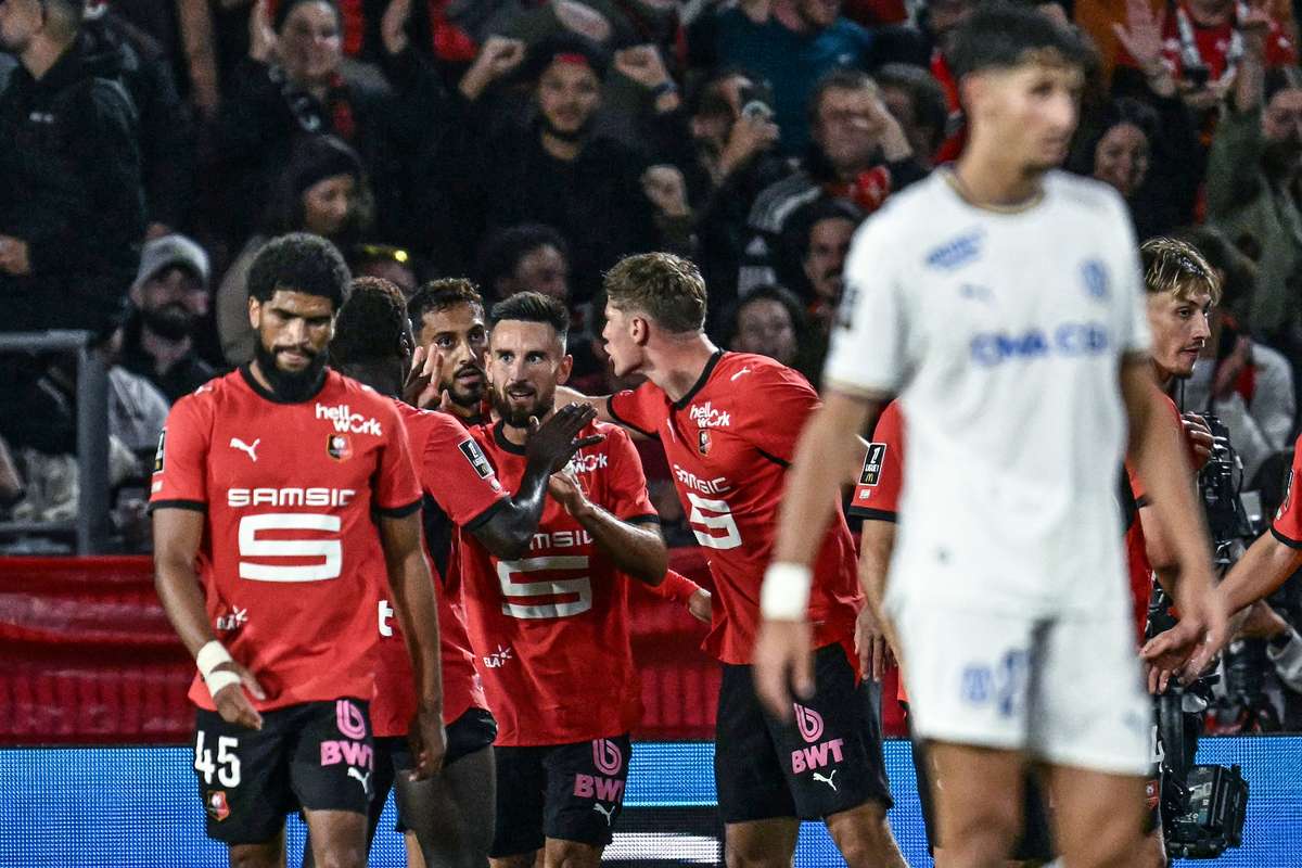 Rennes move to top of Ligue 1 after narrow win against struggling Marseille